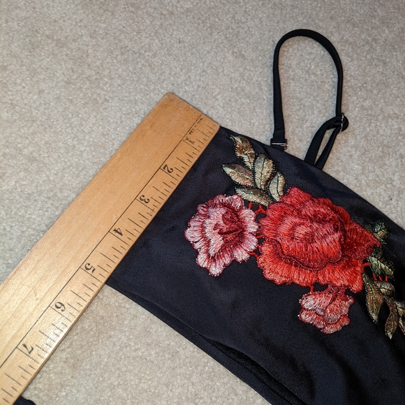 2 piece black bikini set w/ embroidered roses/flowers - Picture 15 of 15